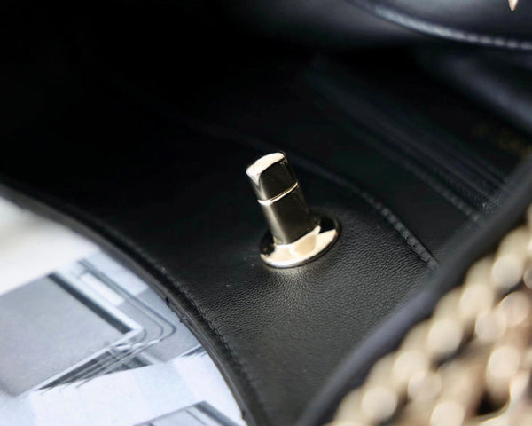 cc hobo bag 26cm black lambskin silver hardware