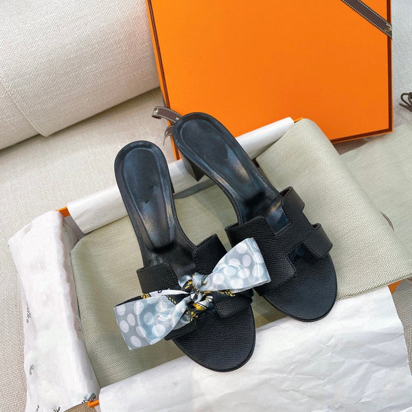 Sandalo Oasis in pelle di vitello Epsom nero