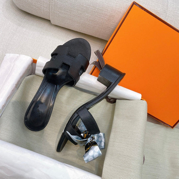 Sandalo Oasis in pelle di vitello Epsom nero