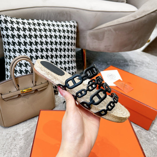 PANTOFOLE CON SUOLA DI PAGLIA IN PELLE DI AGNELLO NERA