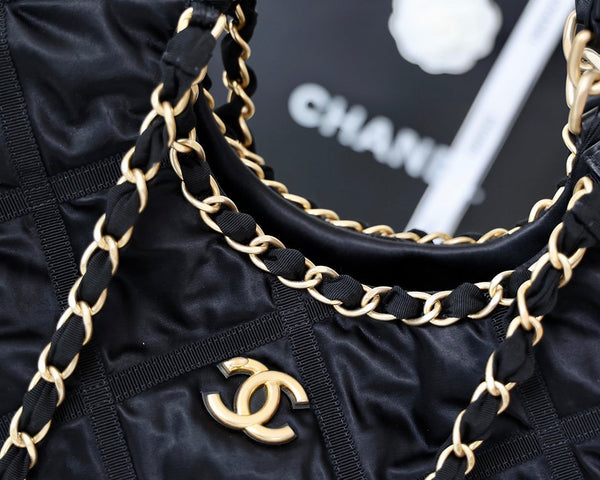 CC 22P Maxi Shopping Bag Black Nylon with Grosgrain