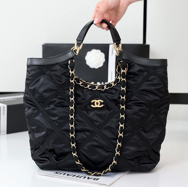 CC 22P Maxi Shopping Bag Black Nylon with Grosgrain