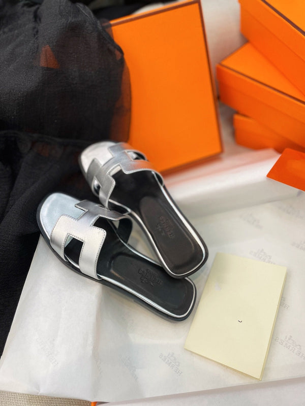 Sandalo Oran in pelle argento