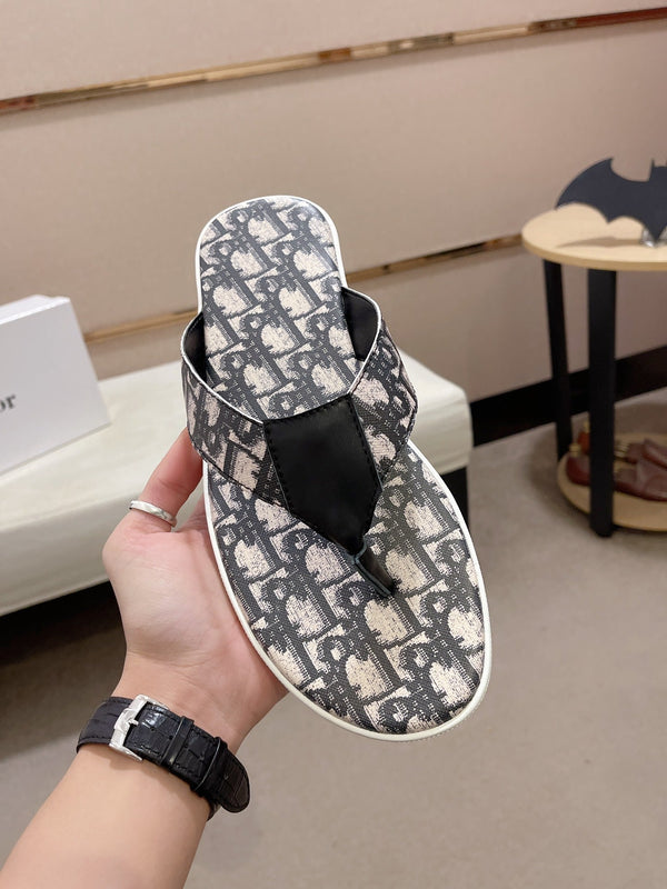 CD ALIAS THONG BLACK AND BEIGE JACQUARD