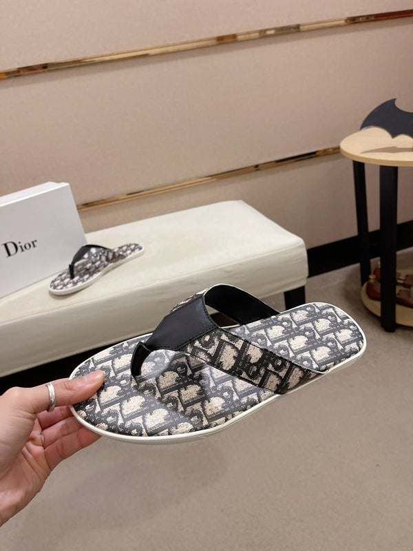 CD ALIAS THONG BLACK AND BEIGE JACQUARD