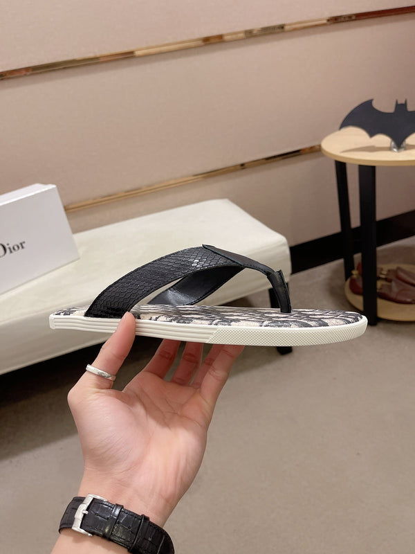 CD ALIAS THONG SNAKE MOTIF BLACK AND BEIGE CALFSKIN