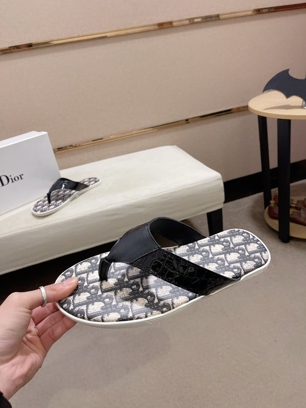 CD ALIAS THONG CROCODILE MOTIF BLACK AND BEIGE CALFSKIN