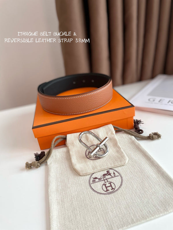 CINTURA HM ITHAQUE CON FIBBIA IN ARGENTO E CINTURINO REVERSIBILE IN PELLE MARRONE CANNELLA E NERO 38 MM