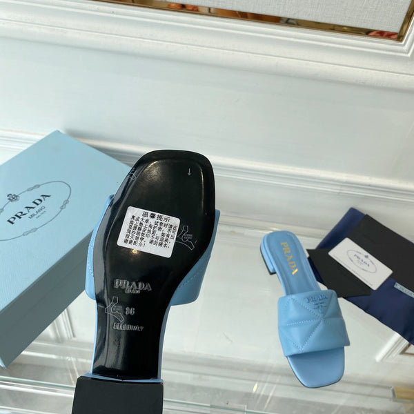 Pra Slide 25 Quilted Sky Blue in pelle