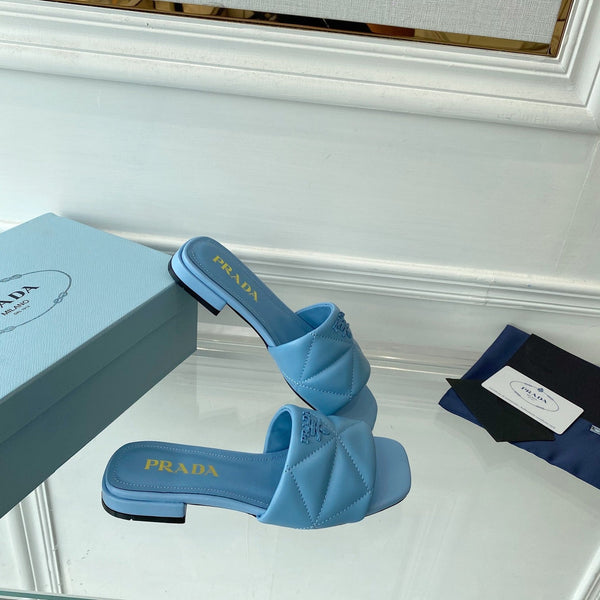 Pra Slide 25 Quilted Sky Blue in pelle