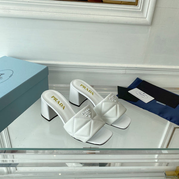 Sandalo con tacco Pra 65 suola quadrata trapuntato in pelle bianca