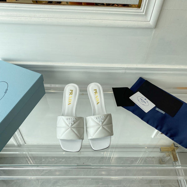 Sandalo con tacco Pra 65 suola a punta trapuntata in pelle bianca