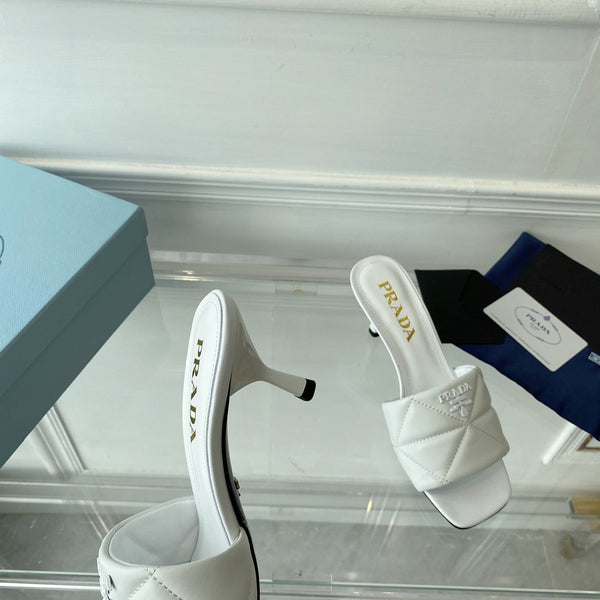 Sandalo con tacco Pra 65 suola a punta trapuntata in pelle bianca