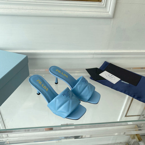 Sandalo con tacco Pra 65 a punta in pelle trapuntata blu cielo