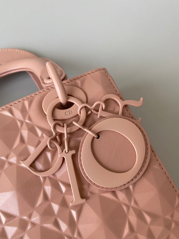 SMALL LADY 20 BLUSH ULTRAMATTE PELLE DI AGNELLO MOTIVO A DIAMANZI