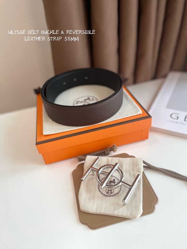 ULYSSE BELT BUCKLE & REVERSIBLE CHOCOLATE BROWN LEATHER STRAP 38MM SILVER HARDWARE