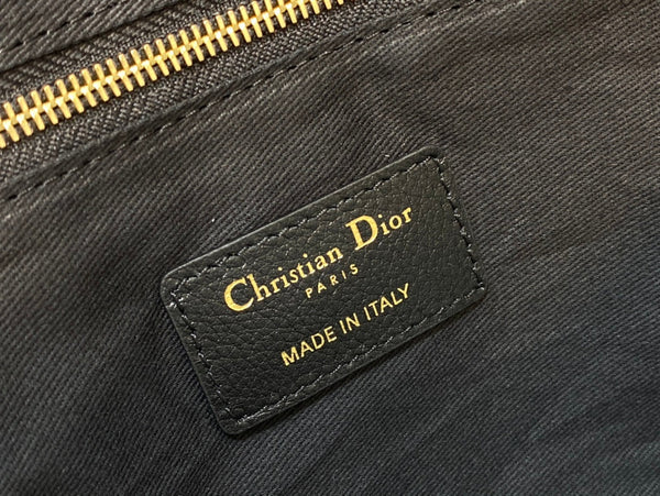 cd large caro daily black calfskin pouch