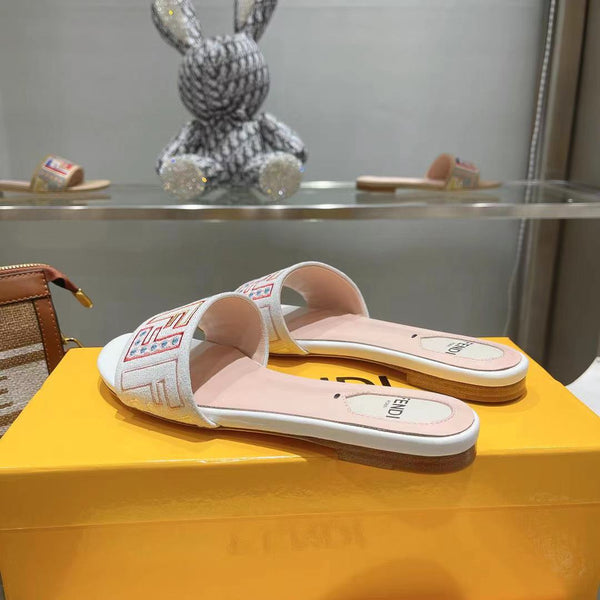 Ciabatte con logo multicolore FF in pelle rosa e bianca