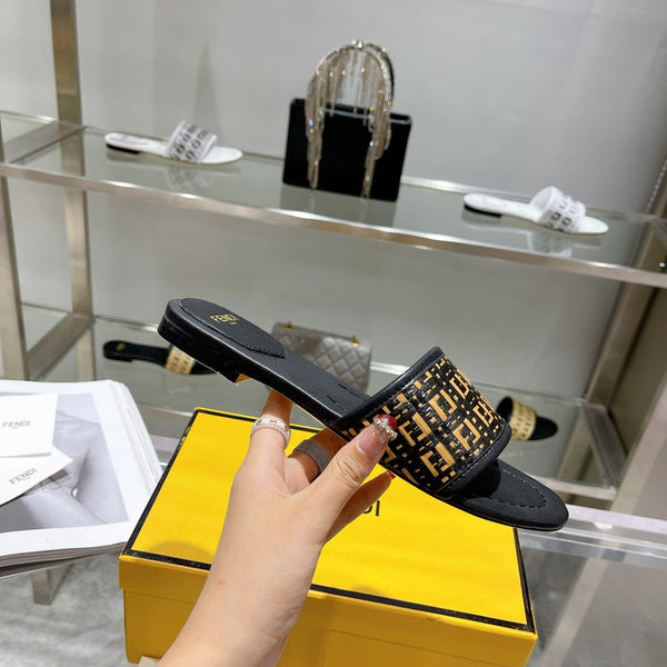 Sandalo da donna in rafia nera FF