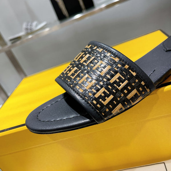 Sandalo da donna in rafia nera FF