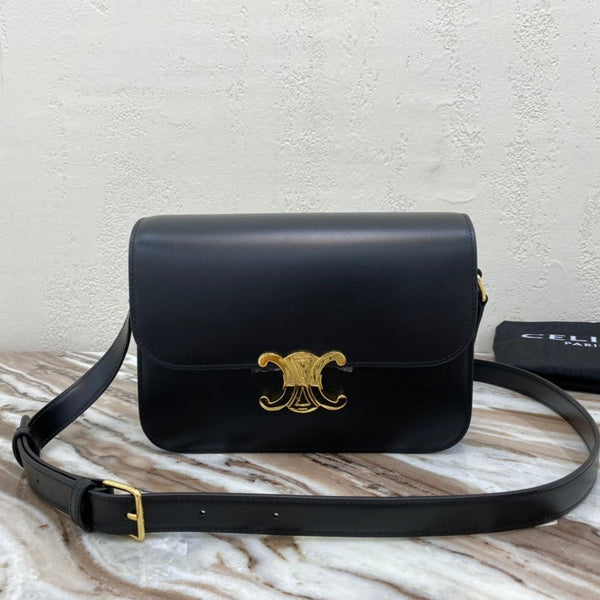 CLASSIQUE TRIOMPHE 22 BLACK CALFSKIN GOLD HARDWARE