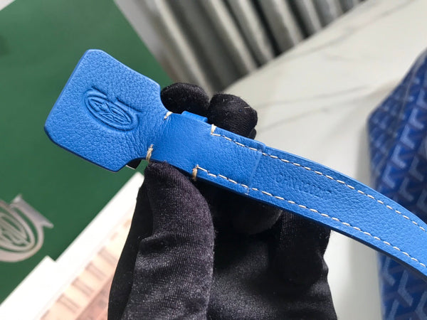 CHIEN GRIS BAG 33 IN SAPPHIRE BLUE GOYARDINE CANVAS AND TAN CALFSKIN TRIM