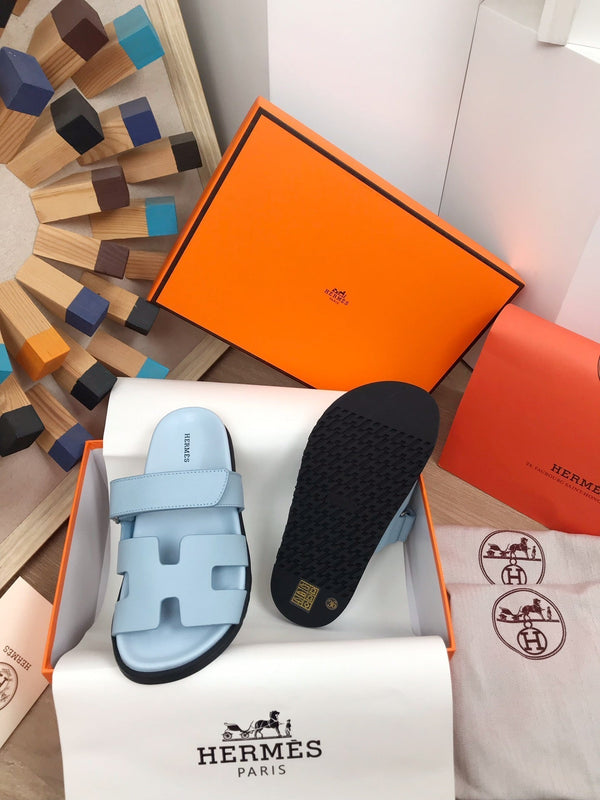 chypre sandal cloud blue calfskin