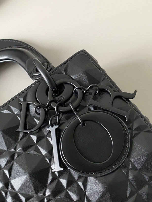 SMALL LADY 20 TUTTA NERA IN PELLE DI AGNELLO CON MOTIVO A ROMBI