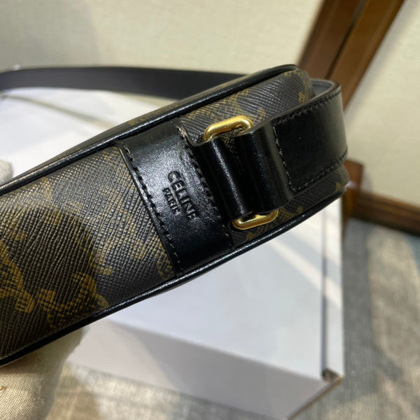 BORSA MESSENGER MEDIA 23 IN TELA TRIOMPHE NERA CON STAMPA CELINE