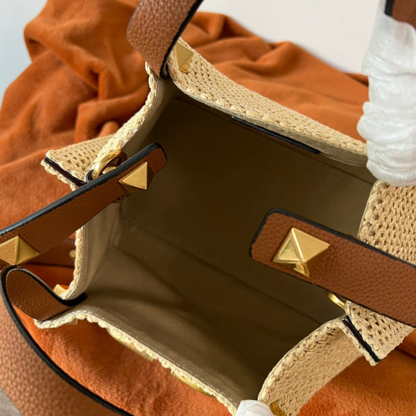 Valentino Spring and Summer Tote Bag Beige Raffia 552570