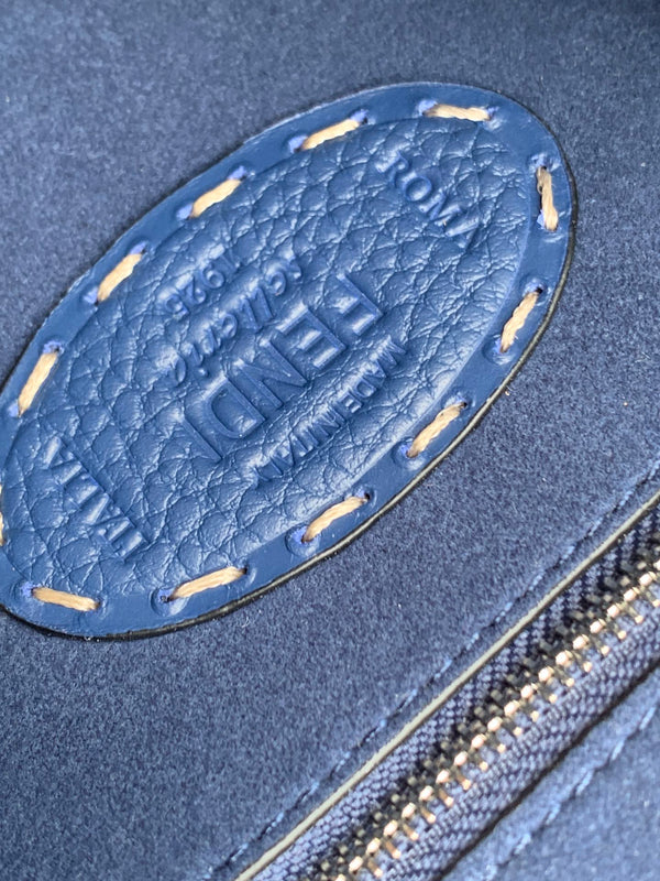 Peekaboo Mini Selleria Bag 23cm blue leather shw with 220 hand-sewn stitches