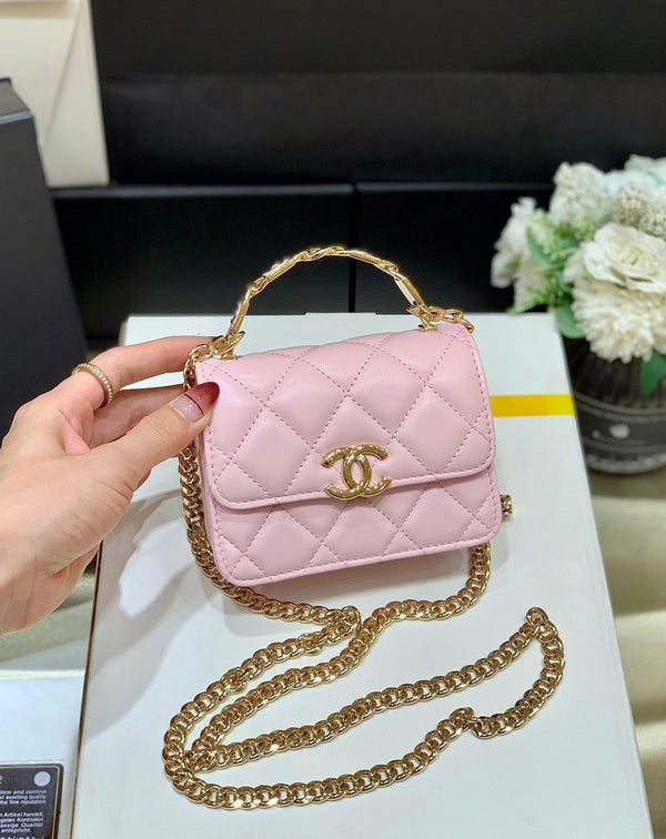 CC Handle Small Shoulder Bag 13cm Pink Sheepskin