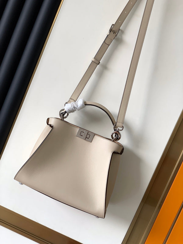 Borsa Peekaboo ISeeU Small da 27 cm in pelle di agnello color avorio con finiture dorate