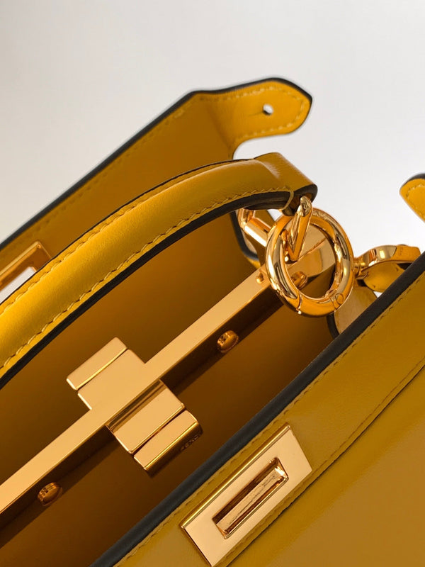 Borsa Peekaboo ISeeU Petite 20 Pelle di agnello gialla Ghw