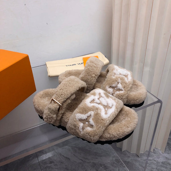 LV Paseo Flat Comfort Mule in lana marrone chiaro