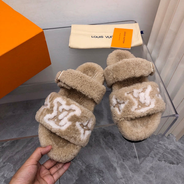 LV Paseo Flat Comfort Mule in lana marrone chiaro