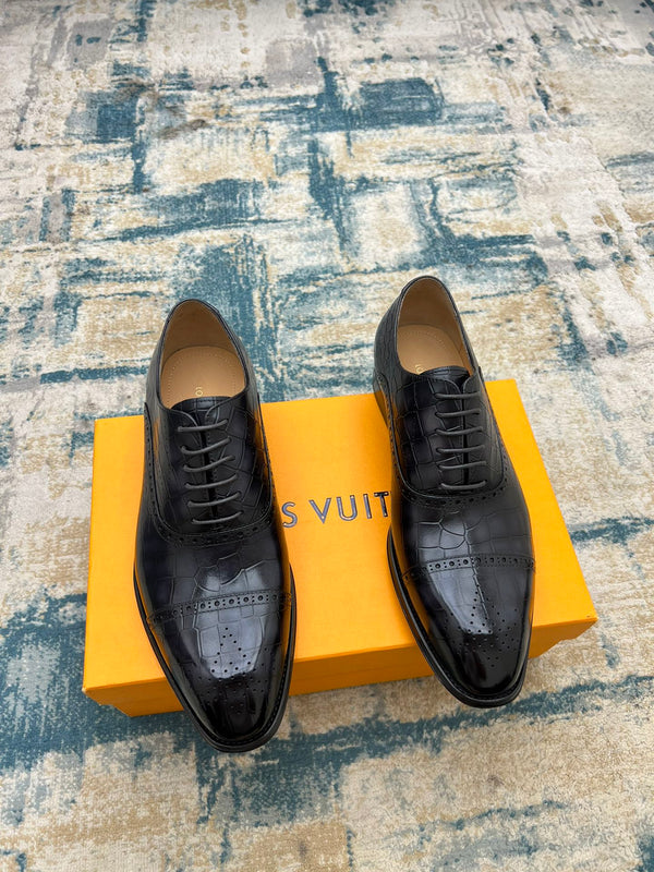 LV LACE-UP SHOES IN BLACK CALFSKIN