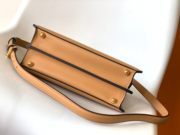 Borsa Peekaboo ISeeU Small da 27 cm in pelle di agnello beige con finiture dorate