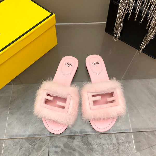 FENDI BAGUETTE MINK SLIDE SLIPPER IN LIGHT PINK FUR