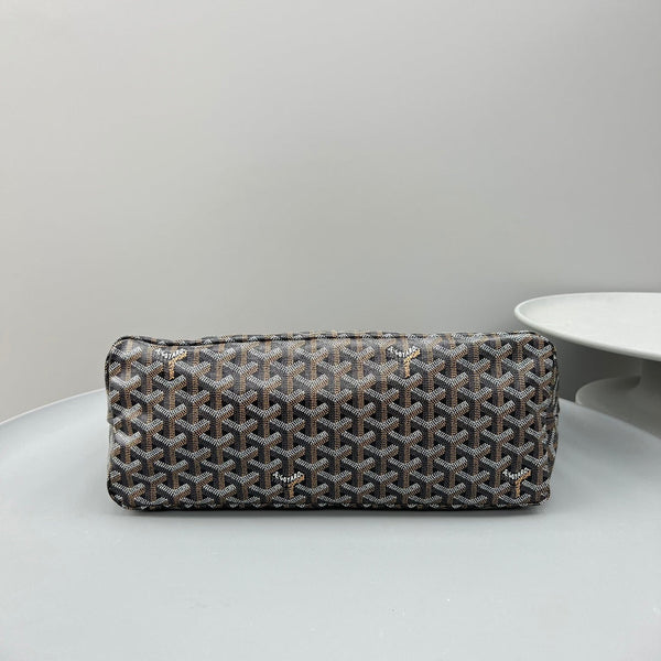 HOBO BOHÈME 34 IN BROWN GOYARDINE CANVAS AND CALFSKIN