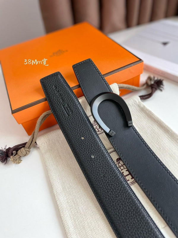 HM LUCK BELT BUCKLE & REVERSIBLE BLACK LEATHER STRAP 38MM
