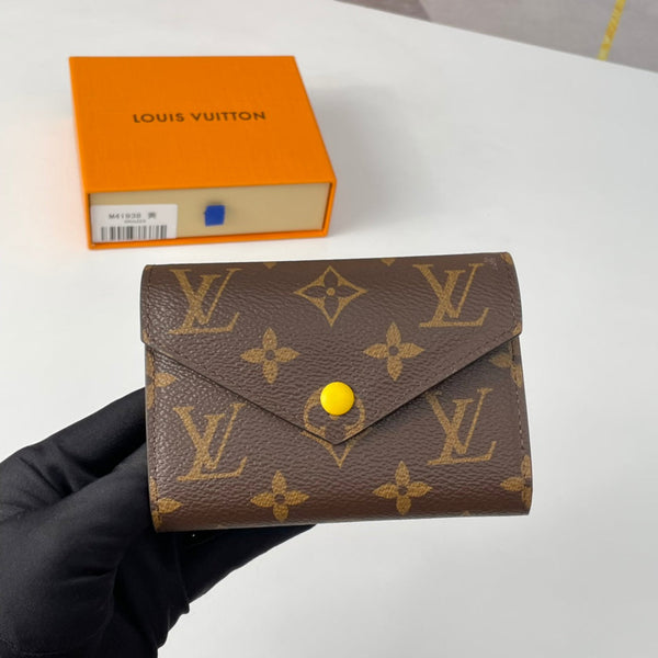 LV M41938 Victorine Wallet Brown Yellow Monogram Canvas 221674
