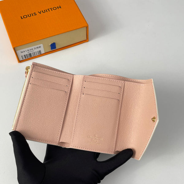 LV M41938 Cardboard Victorine Wallet White Monogram Canvas 221678