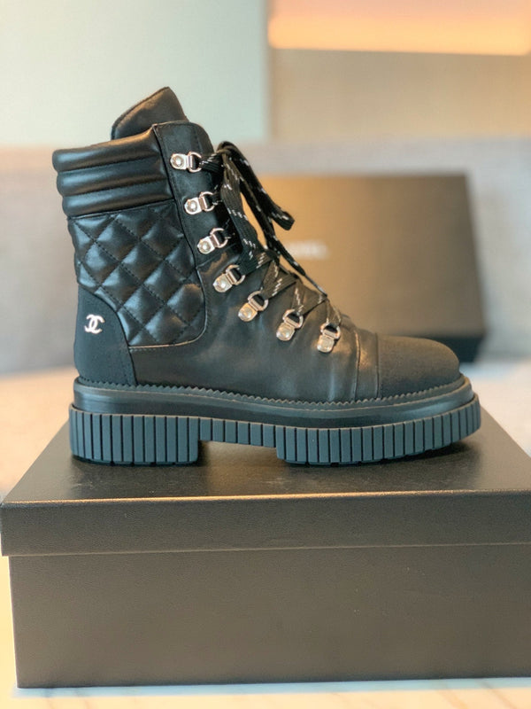 Stivali da combattimento CC 50mm in pelle di vitello nera trapuntata e tessuto in lycra 940072