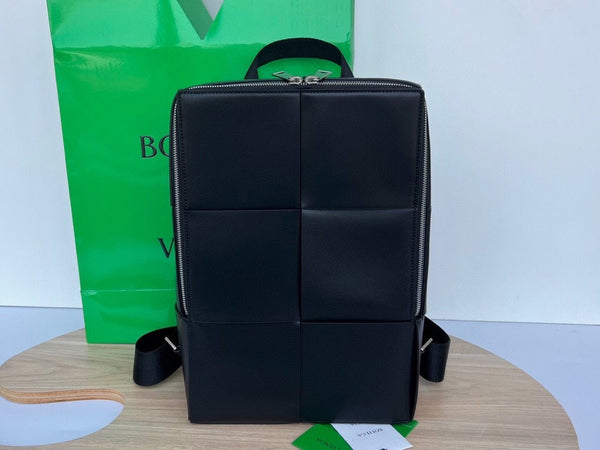 ZAINO INTRECCIATO 34 IN PELLE DI AGNELLO NERA