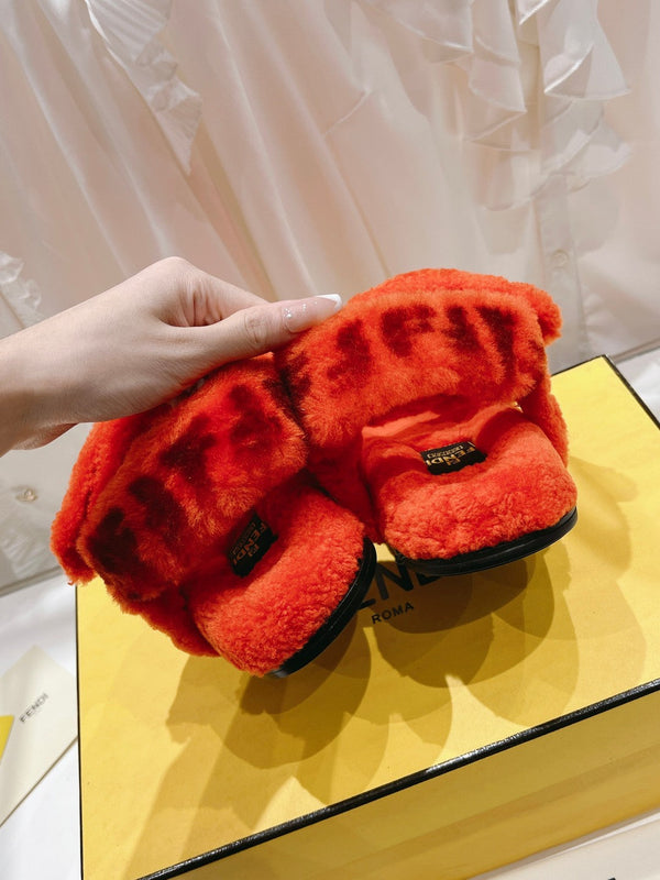 FENDI DAD SANDAL IN PASSION RED FLEECE