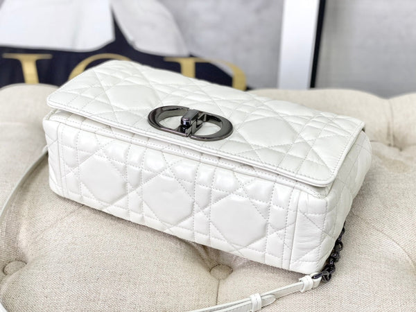 LARGE CARO BAG 28 WHITE CALFSKIN BLACK HARDWARE