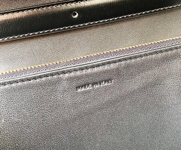 CELINE MEDIUM CLASSIQUE BAG 24CM BLACK CALFSKIN