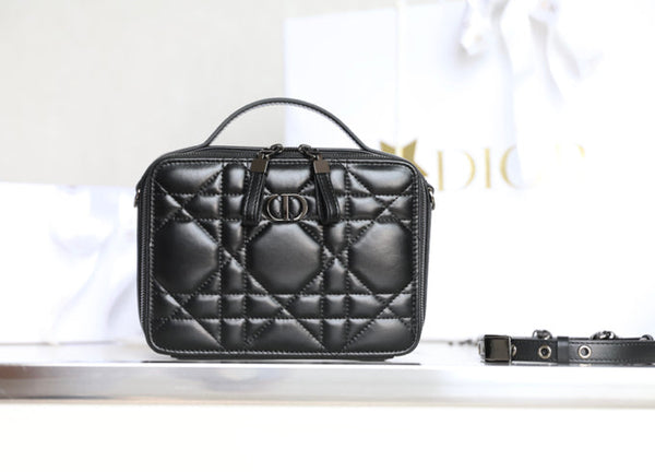 CARO BOX BAG 19 IN BLACK CALFSKIN