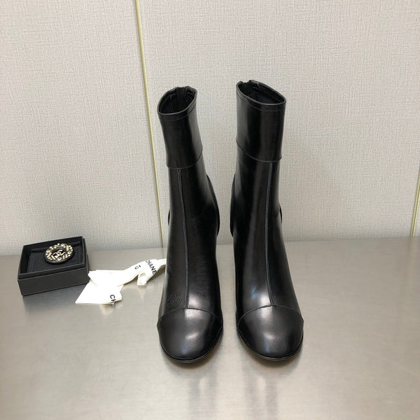 HIGH HEEL ANKLE BOOTS IN BLACK CALFSKIN